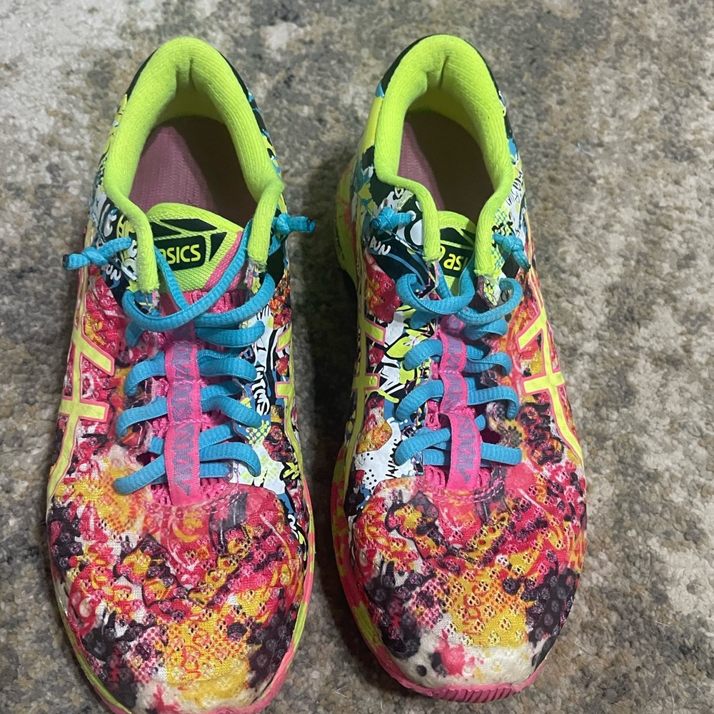 ASICS size 6 1/2